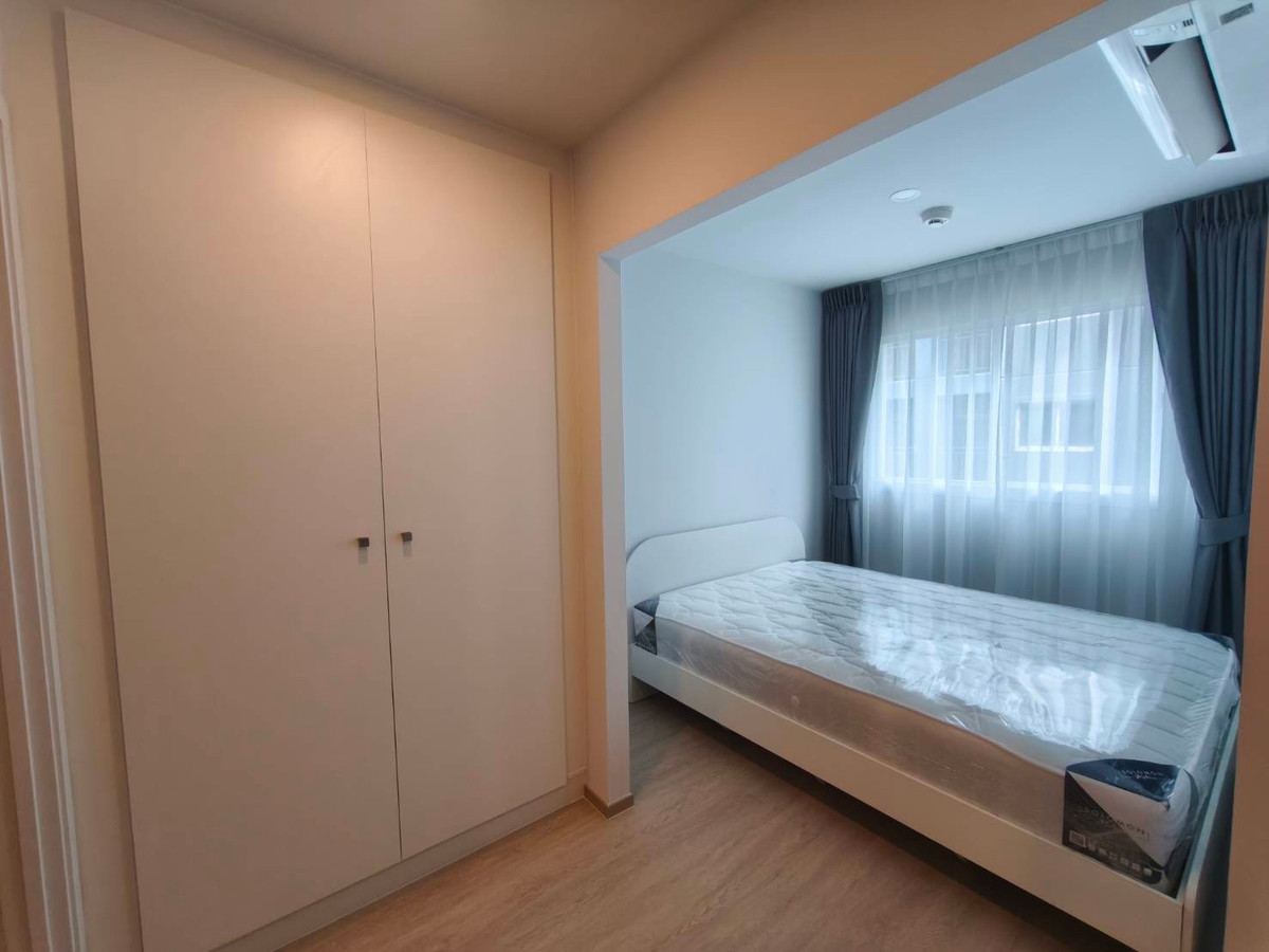 For RentCondoPattaya, Bangsaen, Chonburi : Interested in renting... you can talk to us. Earn Amata Nakorn Project. New room out of the box. Everything is new. The building is finished, ready to transfer, ready to move in, ready to invest, near Amata Nakorn Industrial Estate, only 3 km.* to Robinso