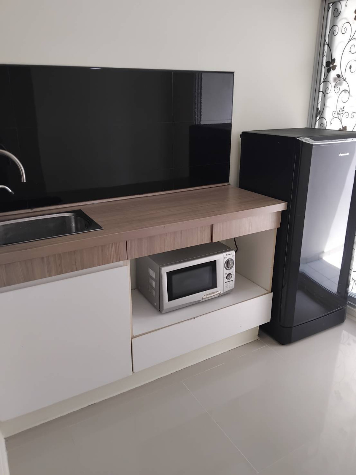 Condo for rent Lumpini Condo Town Ramintra-Nawamin Near the Pink Line MRT station. Loading...