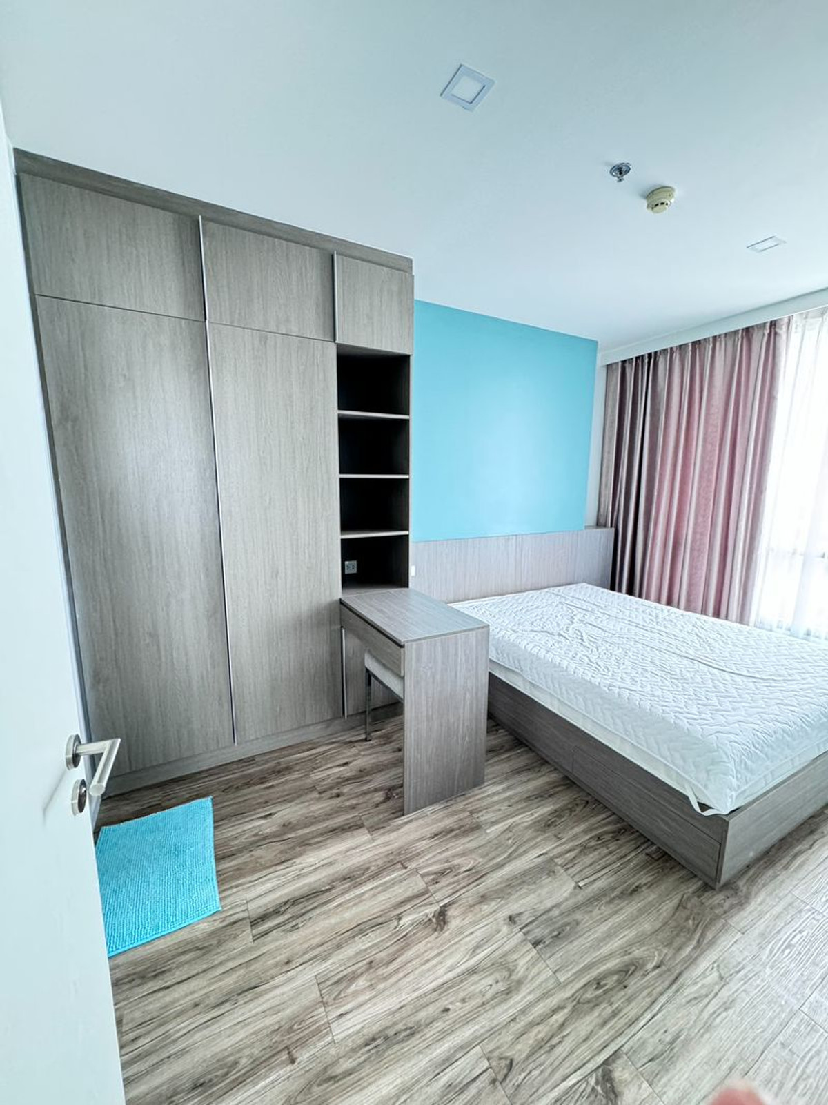 ให้เช่าคอนโดพร้อมอยู่ ราคาสุดคุ้ม ไนท์บริดจ์ ดิ โอเชี่ยน ศรีราชา ชลบุรี  Loading...