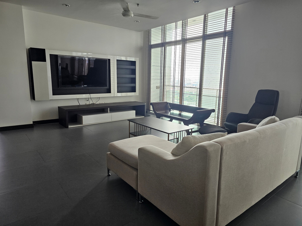 🏙 Condo for sale/rent, The Prime Sukhumvit 11, near BTS Nana, only 350 m., location in the heart of Sukhumvit. Loading...