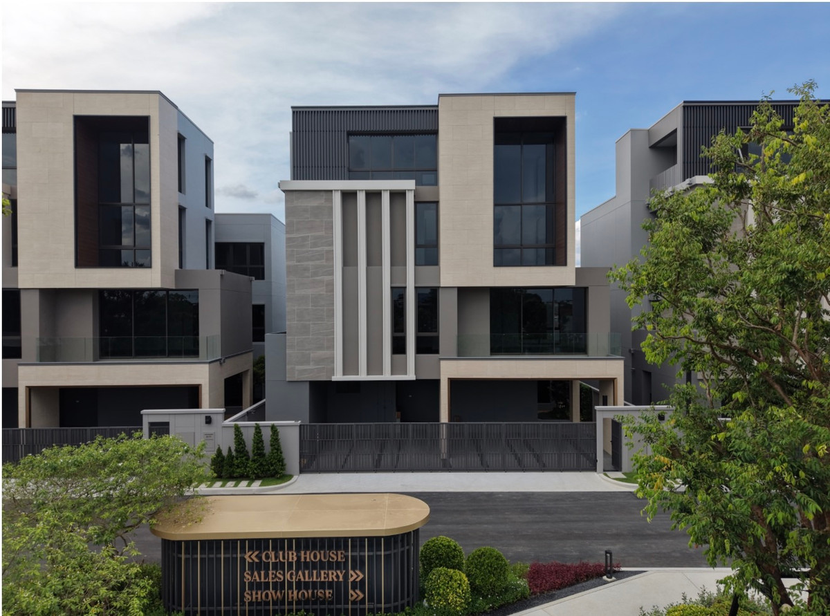 For SaleHouseKaset Nawamin,Ladplakao : Single house for sale Beon Kaset-Nawamin. New project, potential location, starting price 44.3 MB, contact 062-4468565 Kee.