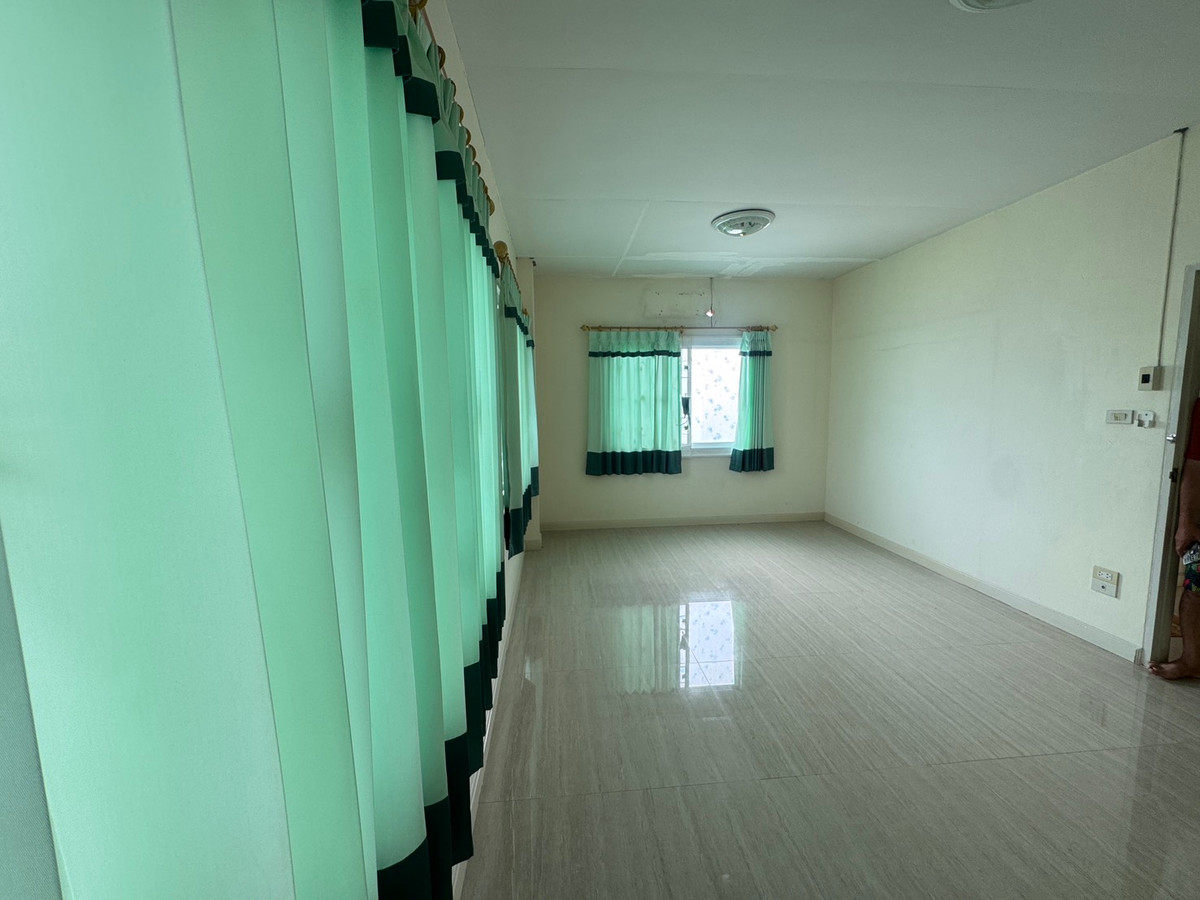 For SaleHouseSriracha Laem Chabang Ban Bueng : Detached House Baan Suan Hill Bangphra / 4 Bedrooms (FOR SALE), Baan Suan Hill Bangphra / Detached House 4 Bedrooms (FOR SALE) YEAN038