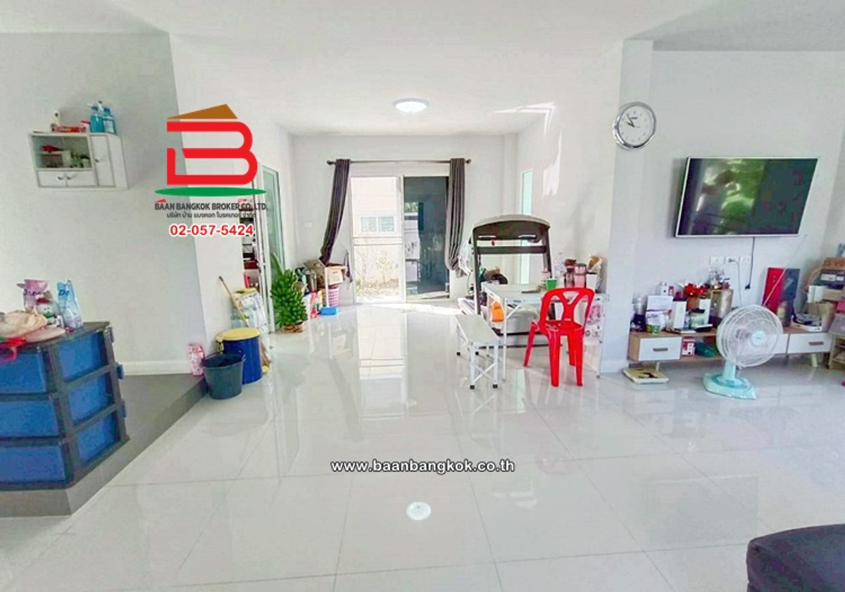 Single house, Wang Thong Village, The Prairie, Khlong 2, area 68.3 sq m., good location near Iyara Market. Rangsit-Khlong Luang Road, Khlong Song Subdistrict, Khlong Luang District Pathum Thani Province Loading...