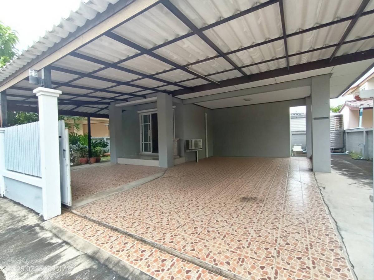 2-storey detached house for sale, Suetrong Village, along Khlong 3, Rangsit-Khlong 3 Rd. Loading...