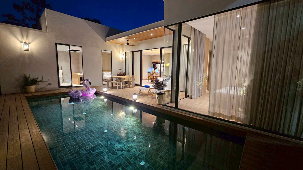 For sale and rent 8 pool villas and 1 restaurant, fully furnished, beautifully decorated, Pattaya-Naklua area. Near the Sanctuary of Truth, only 750 meters. Loading...