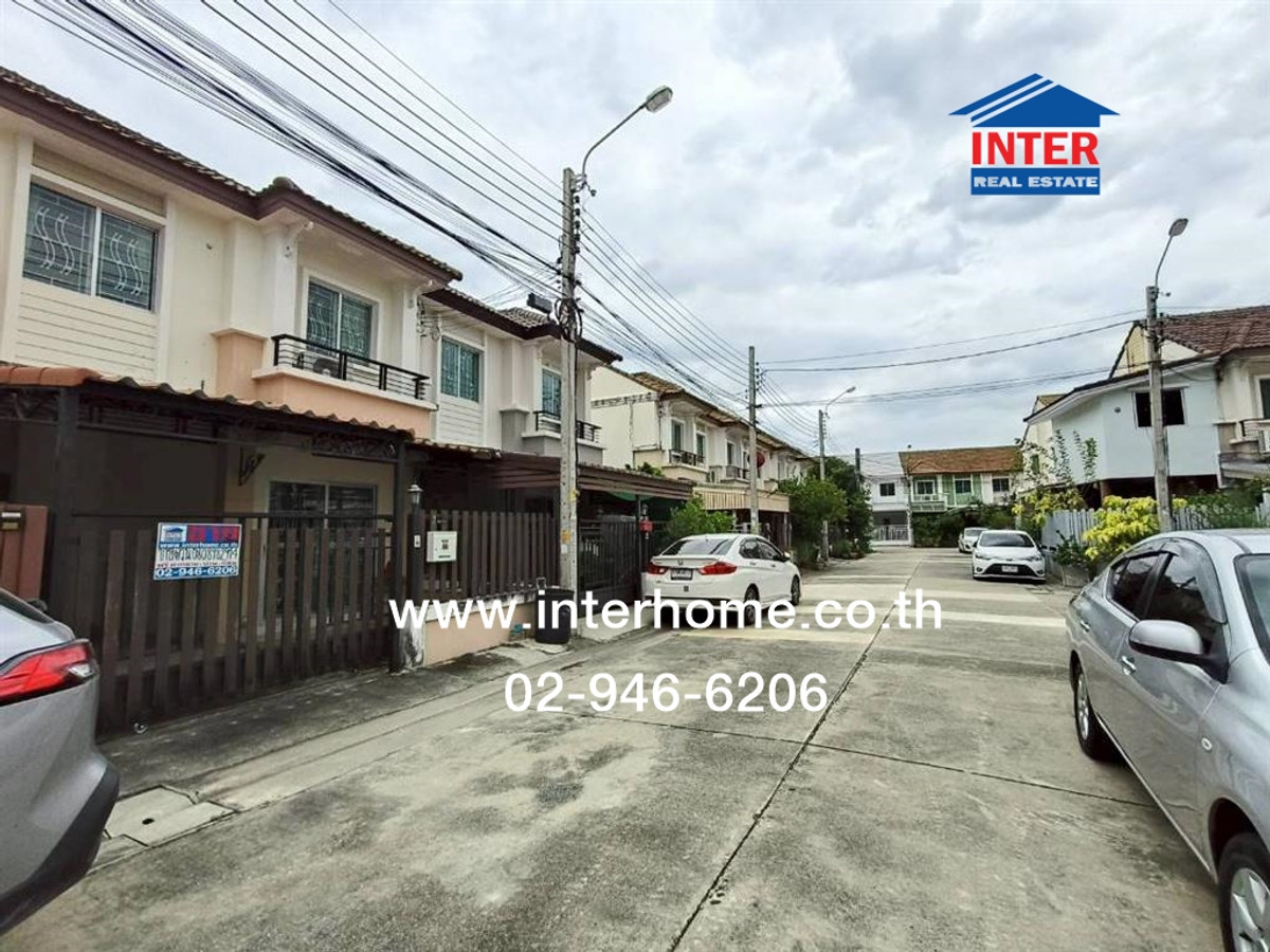 ทาวน์เฮ้าส์ 2 ชั้น 17.2 ตร.ว. หมู่บ้านพฤกษาทาวน์ ใกล้วงเวียนพระราม5 ถนนราชพฤกษ์ เมืองนนทบุรี นนทบุรี Loading...