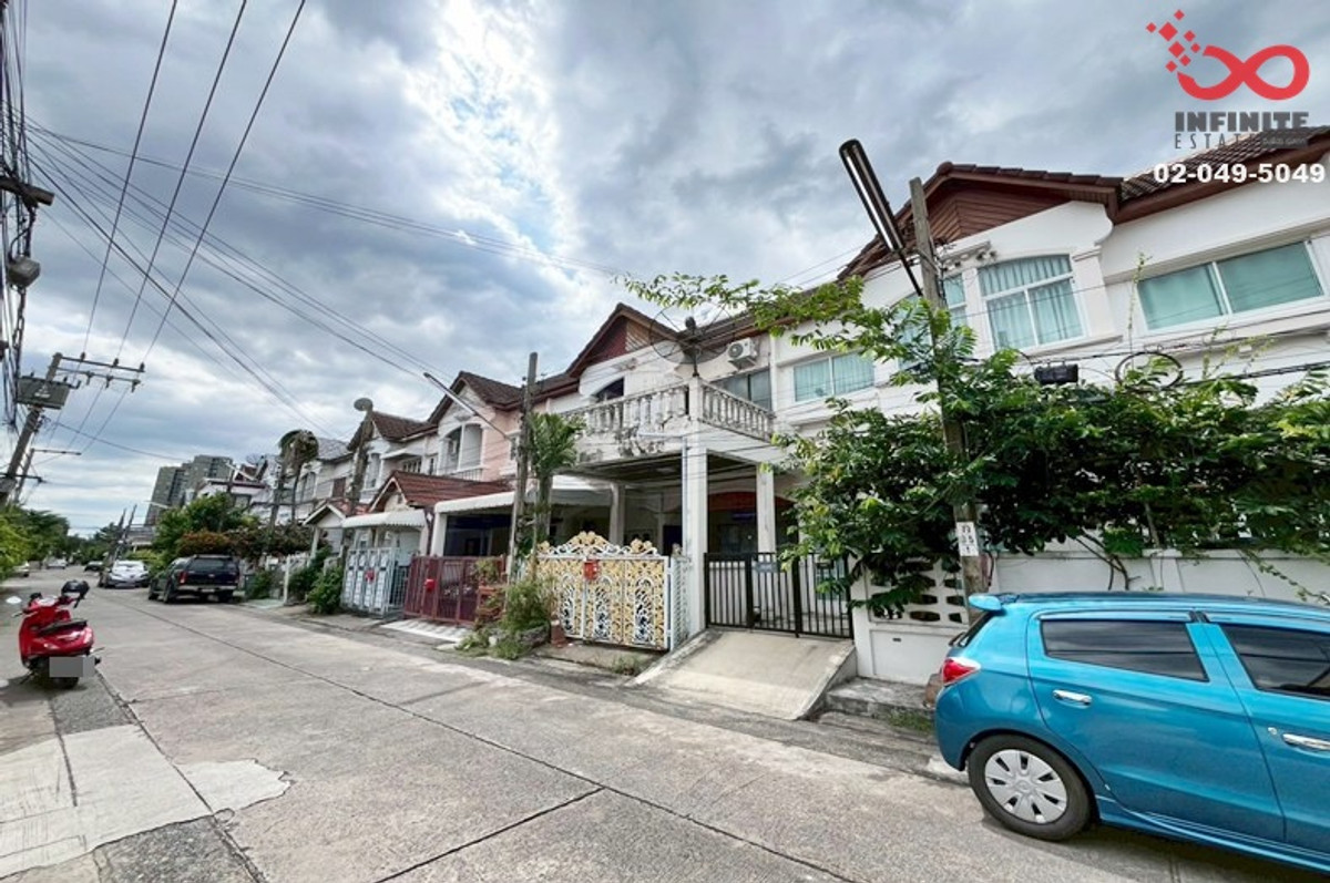 ขายทาวน์เฮาส์ 2ชั้น 18ตรว.รีโนเวทใหม่ รามคำแหง 36/1 บางกะปิ  Loading...