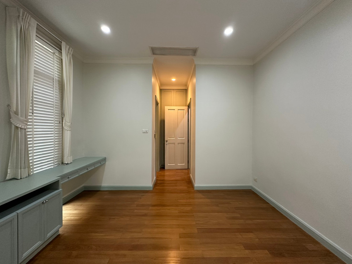 ให้เช่าบ้านอ่อนนุช อุดมสุข : ✨Baan Sansiri Sukhumvit 67 for rent! 4 bedroom 4 bathroom 394 sq.m near BTS Phrakhanong Tel.0863692224