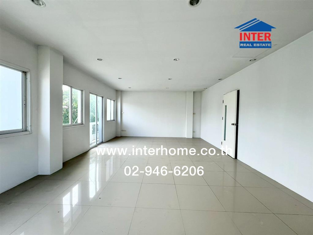 อาคารพาณิชย์ 3 ชั้น 63.6 ตร.ว. อาคารพาณิชย์ ซอยรามอินทรา21 ถนนรามอินทรา ถนนพหลโยธิน เขตบางเขน กรุงเทพมหานคร Loading...