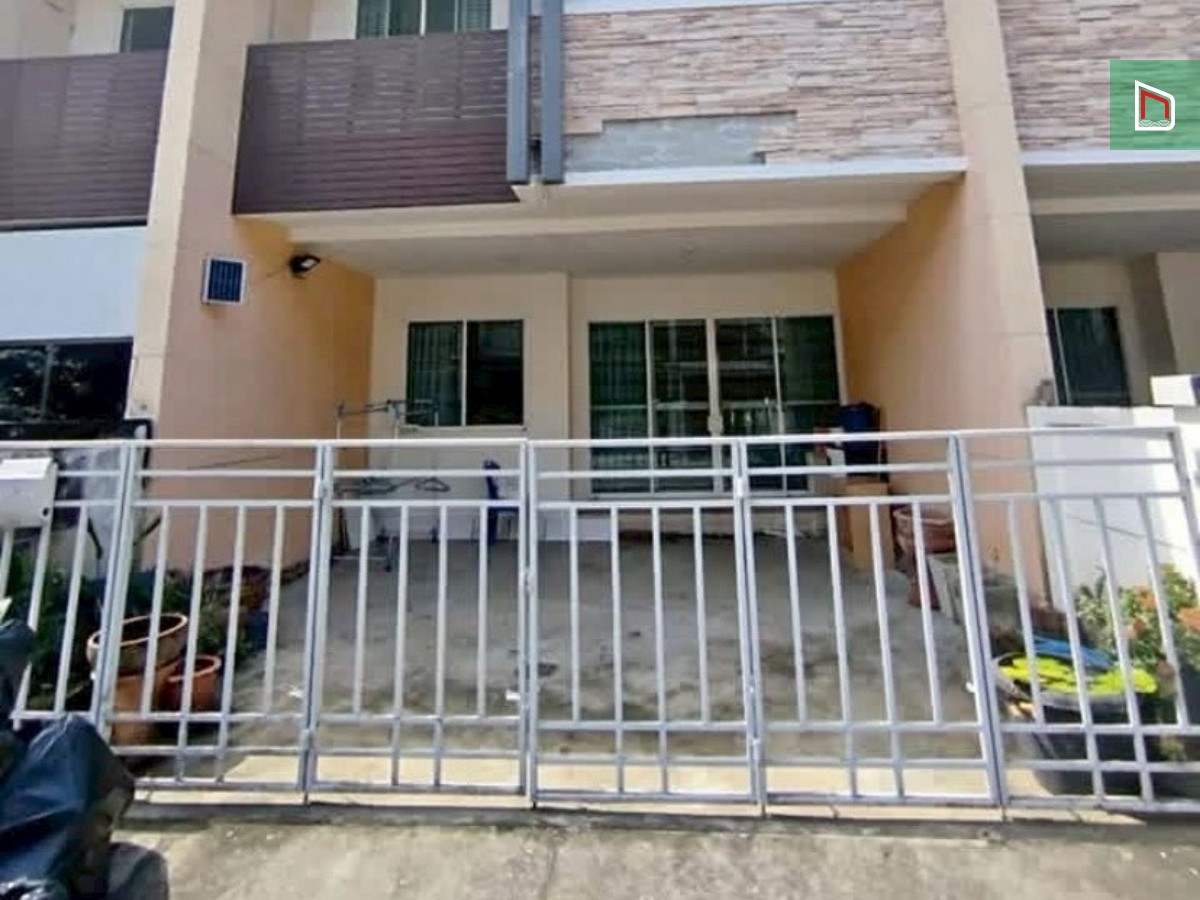 Townhome The Living Rangsit Tiwanon, 22 sq m, 3 bedrooms, 3 bathrooms, 1.8 million, partially furnished, convenient travel. Loading...