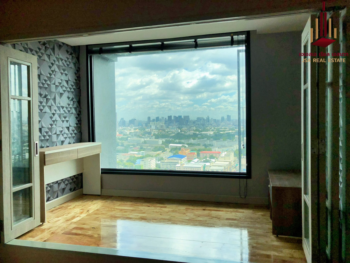 For SaleCondoRatchathewi,Phayathai : ✨ For Sale: The Capital Ratchaprarop-Vibha Condo ✨ 💰 Only 13,900,000 THB