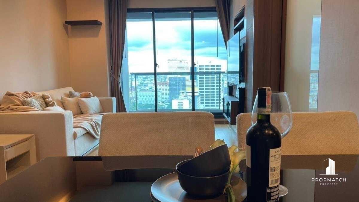 ✨Flash Deal ✨The Address Sathorn( 1Bed 1Bath 56SQM.) แต่งครบพร้อมอยู่ !! เพียง 35,000บาทต่อเดือน Tel.0981315848 @propmatch Loading...