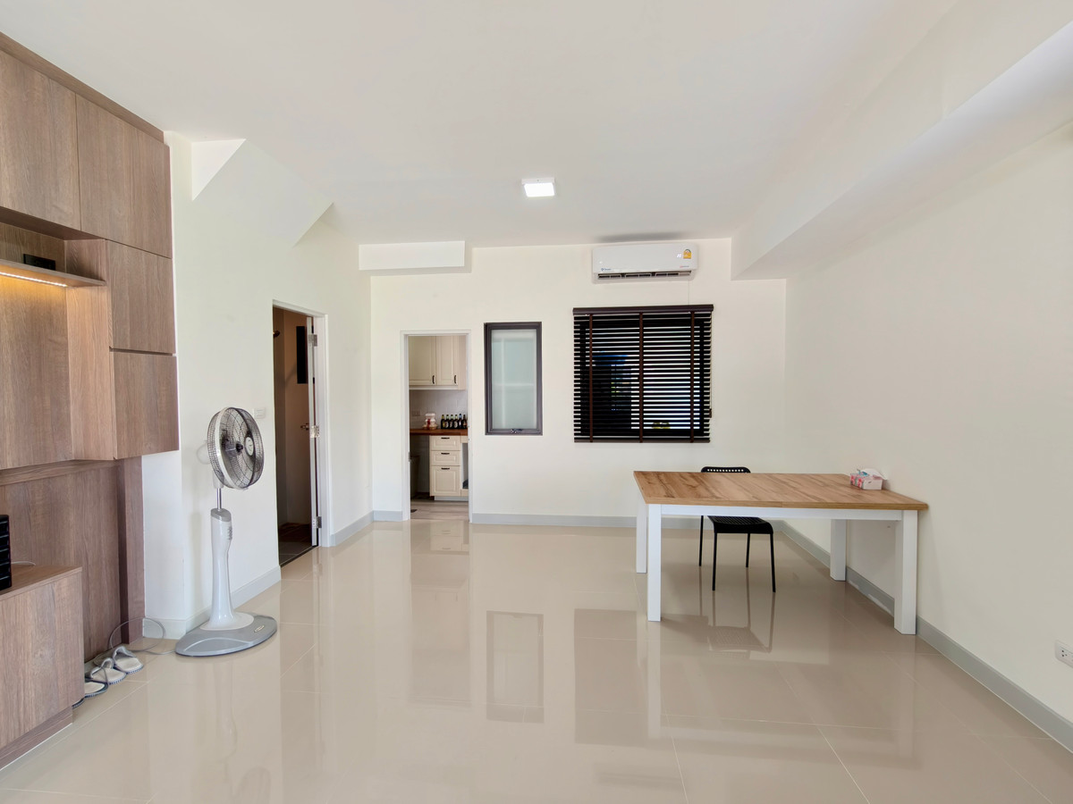 ทาวน์โฮม หมู่บ้าน แกรนด์ พลีโน่ ราชพฤกษ์ 🏡 หลังริม มีพื้นที่สนามข้างบ้าน + สนามส่วนกลาง Loading...