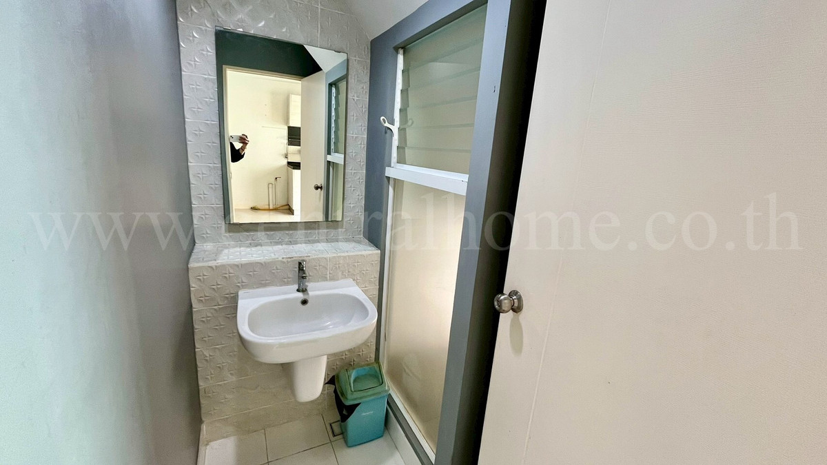 ทาวน์เฮ้าส์ วิลลาจจิโอ อยุธยา - บางปะอิน  Loading...