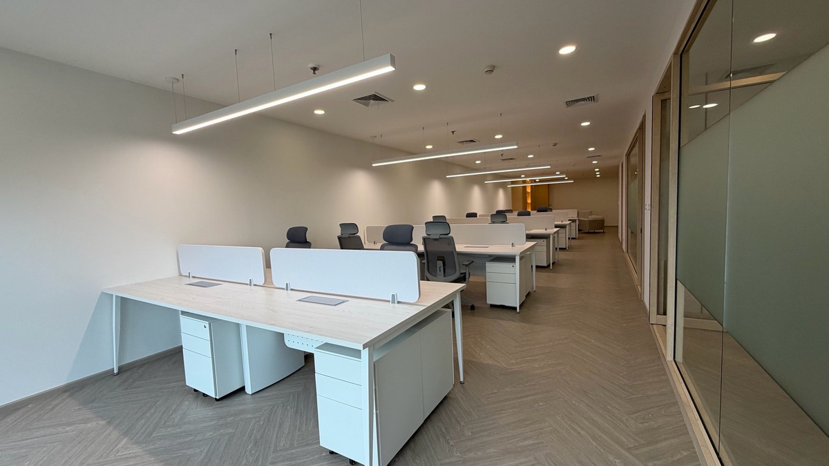 ให้เช่าสำนักงานบางนา แบริ่ง ลาซาล : ให้เช่าออฟฟิศ ทำเลทอง บางนา กม.6 อาคาร Interlink Tower – ชั้น 7 | พื้นที่ 211 ตร.ม. | พร้อมเข้าใช้งาน