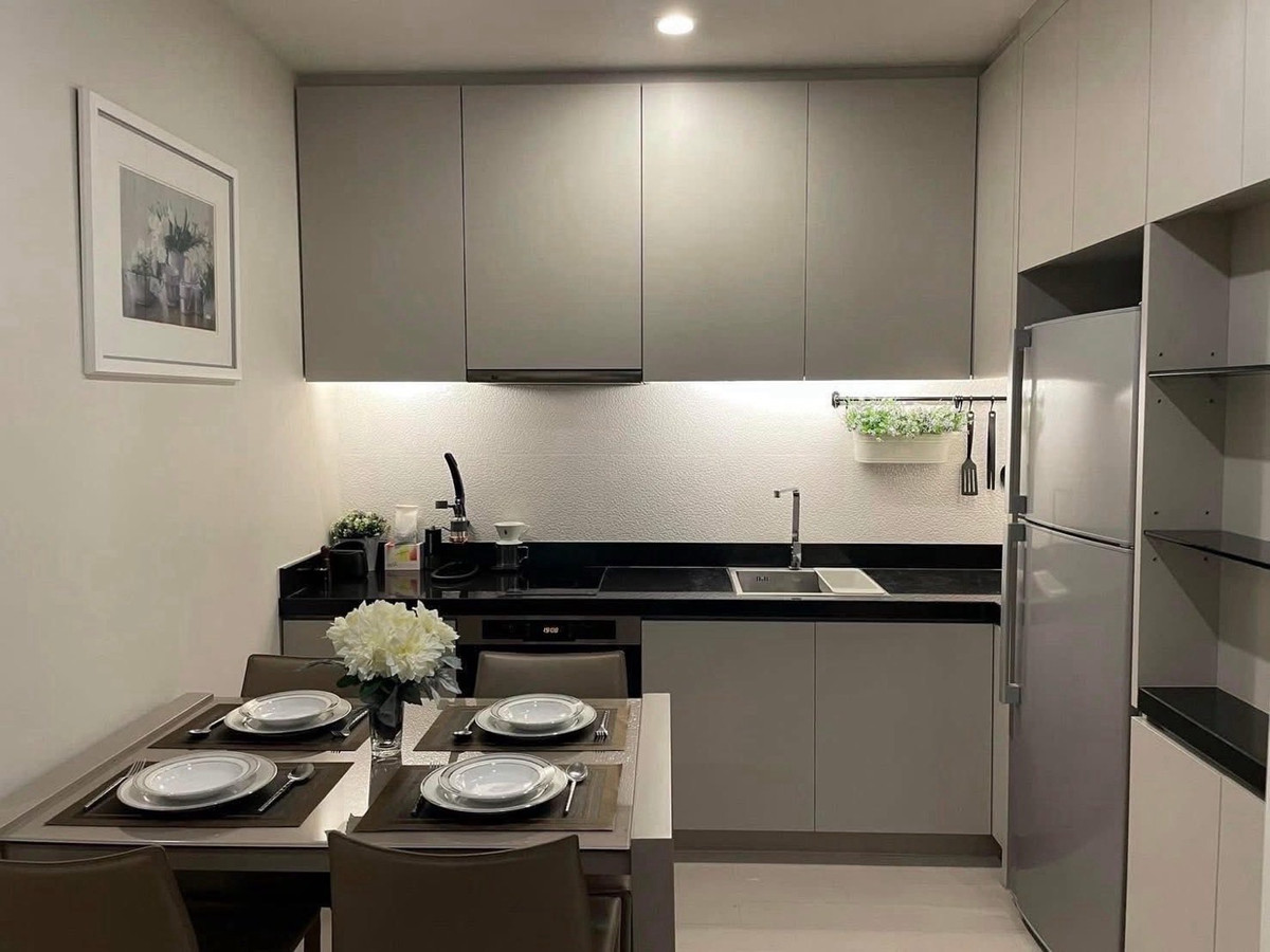 ให้เช่าคอนโด : 🔥Rent at Noble Ploenchit 🔥1BR 1BR.🔥Special 45,000🔥52sqm 🔥Floor14