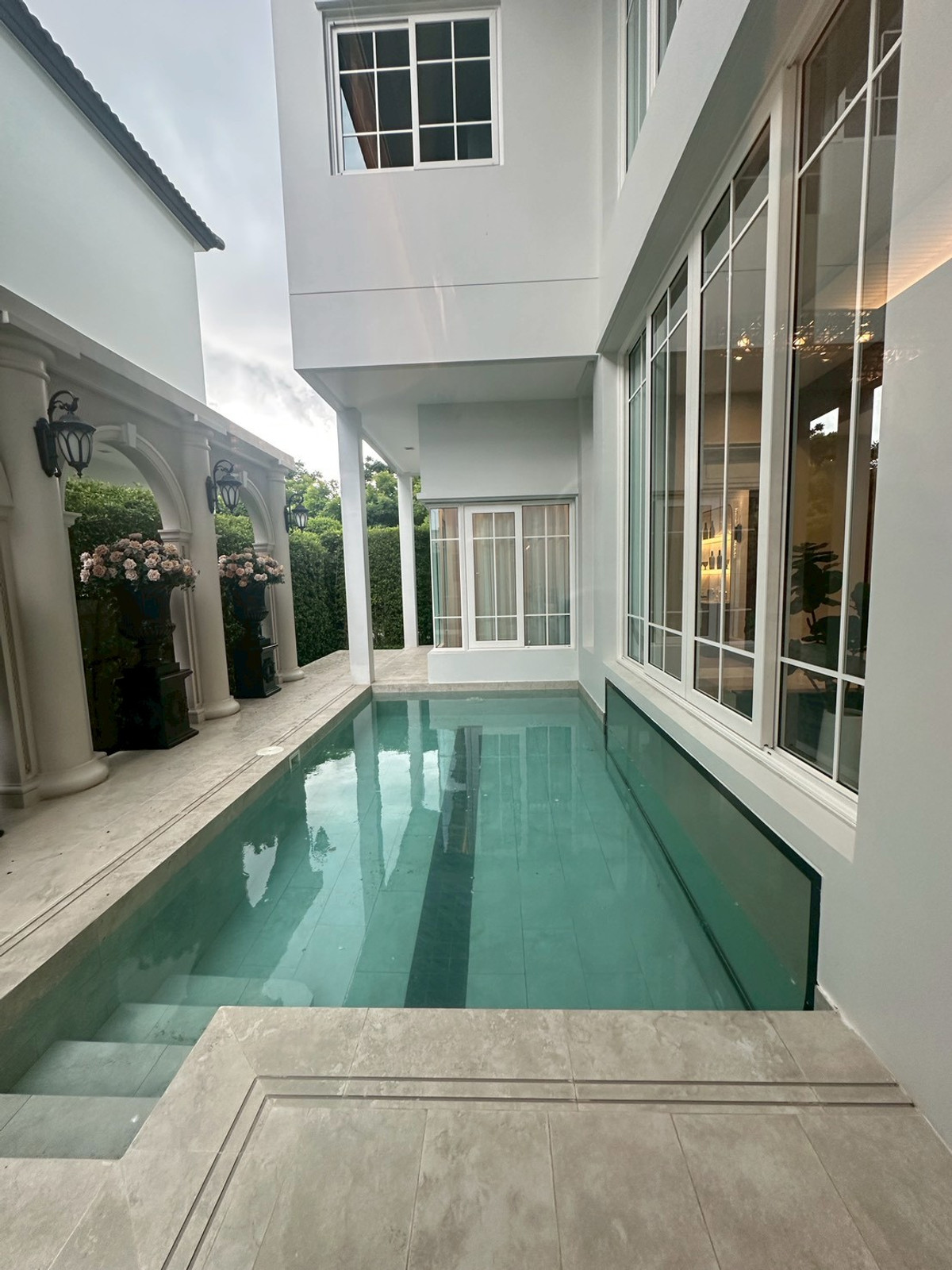 The Grand Pinklao Alpina, HP0323 Loading...