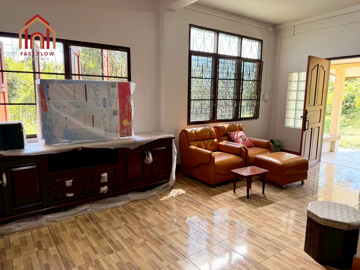 ขาย บ้านเดี่ยว 2 ชั้น ซอยคลองชลประทาน ซอย5 ใกล้ถนนลำปาง-แจ้ห่ม ทุ่งฝาย อำเภอเมืองลำปาง วัดนาป้อเหนือ IM Loading...