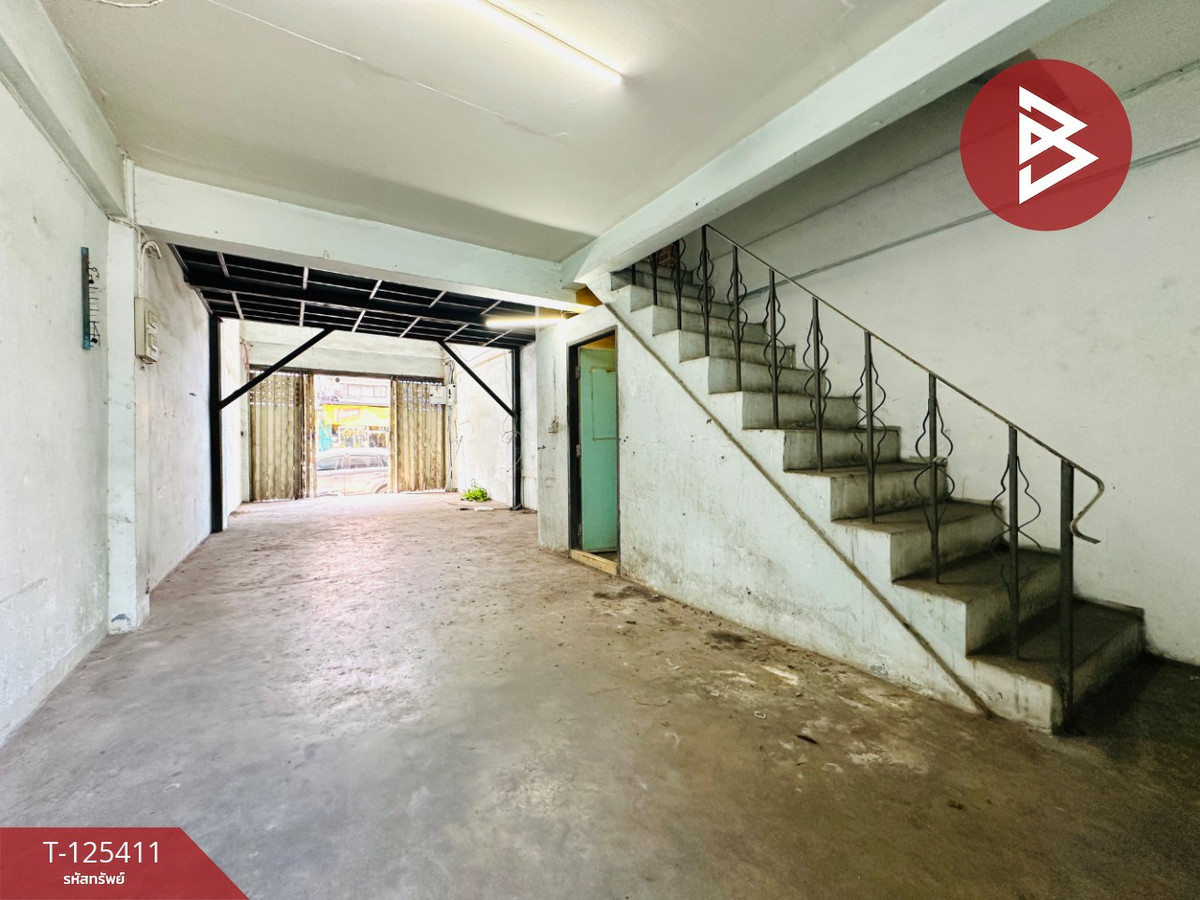 3-story commercial building for sale, DK Village, Bang Bon, Bangkok Loading...