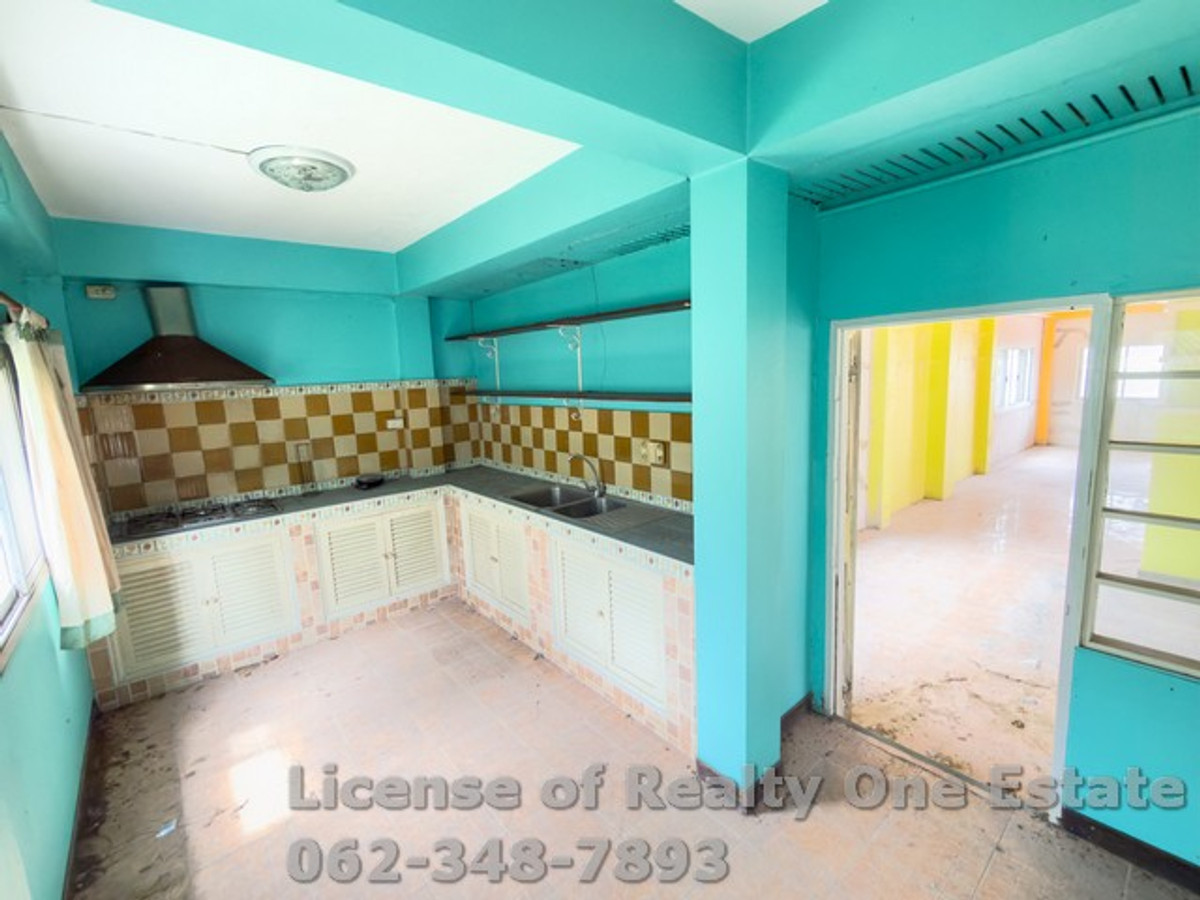 Single house for sale, good location, Bang Waek 118 (Soi Setthi), Bang Phai, Phasi Charoen, Bangkok, Thonburi side. Loading...