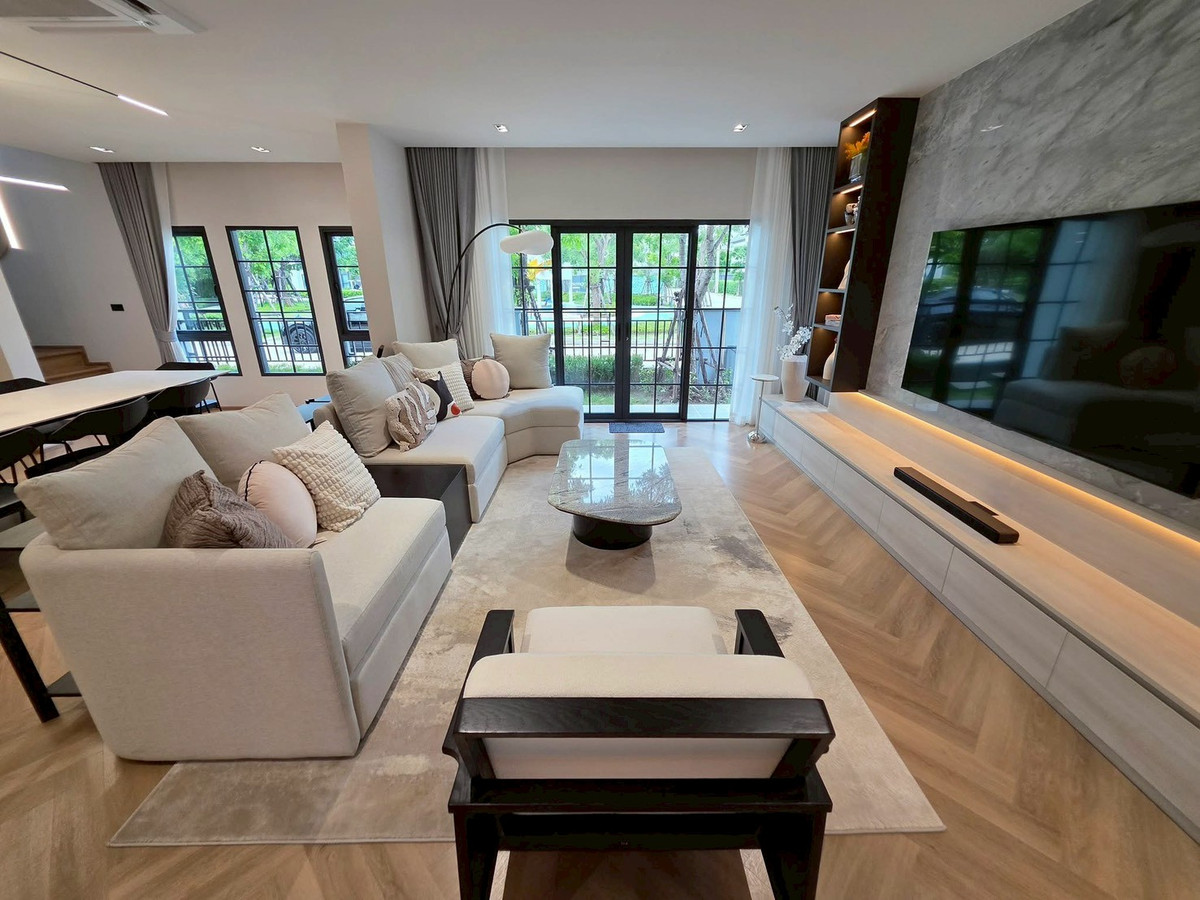 💎 House for rent, Centro Bangna - in front of a large garden, fully decorated, luxurious, ready to move in, 4 bedrooms, 5 bathrooms, corner, in front of the garden, no house opposite. You can see a view of the garden from almost every room! Just 1 km. fro Loading...