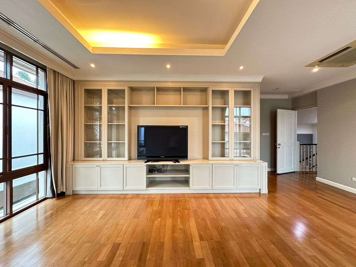 ให้เช่าบ้านอ่อนนุช อุดมสุข : ✨Baan Sansiri Sukhumvit 67 for rent! 4 bedroom 4 bathroom 394 sq.m near BTS Phrakhanong Tel.0863692224