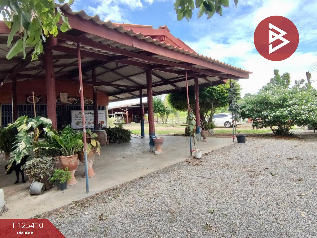 Single house for sale, area 350.8 square meters, Takhli, Nakhon Sawan, spacious area. Loading...
