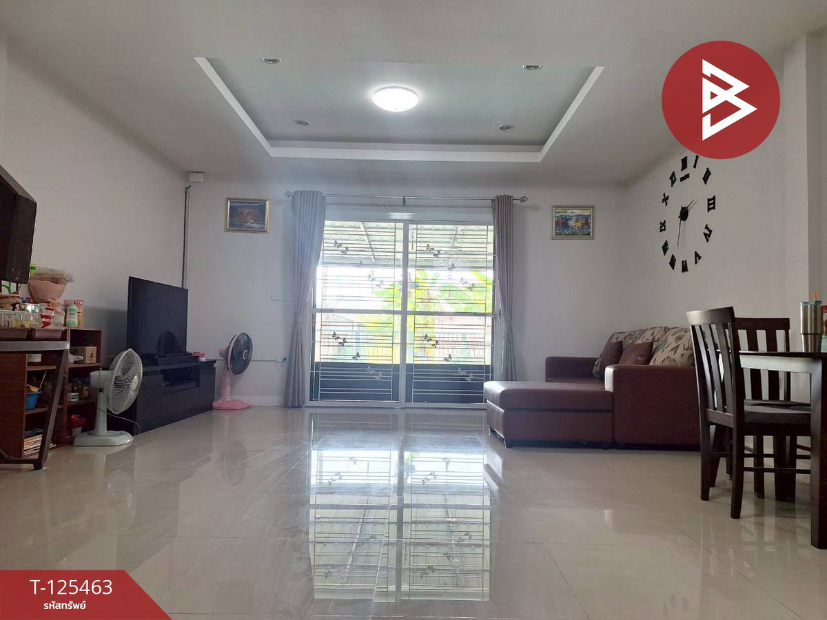 2-story townhouse for sale, area 20.9 sq m, Sriracha, Chonburi. Loading...