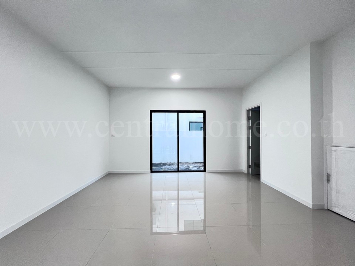 ทาวน์เฮ้าส์ เดอะคอนเนค 55 กรุงเทพ - ปทุมธานี 2 บ้านสวย พร้อมอยู่ Loading...