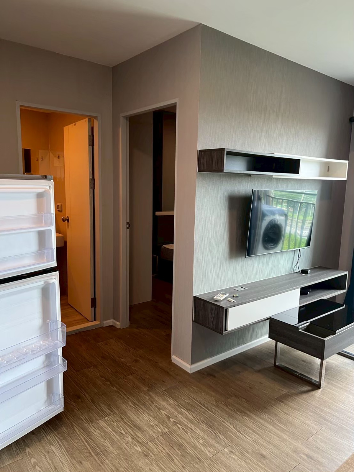 ให้เช่าคอนโดปทุมธานี รังสิต ธรรมศาสตร์ : ด่วน‼️ห้องสวย 🔥🔥🔥 ให้เช่า Rill Condo ห้องสวยตรงปกตามรูป เฟอร์ครบจัดเต็ม+มีเครื่องซักผ้า‼️พร้อมเข้าอยู่ 31/ตค/68(ตอบแชทไวมาก)