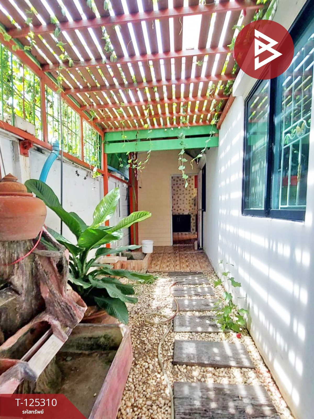 Townhouse for sale J Town Village Bangpakong-Banpho (J-Town Bangpakong-Banpho) Chachoengsao Loading...