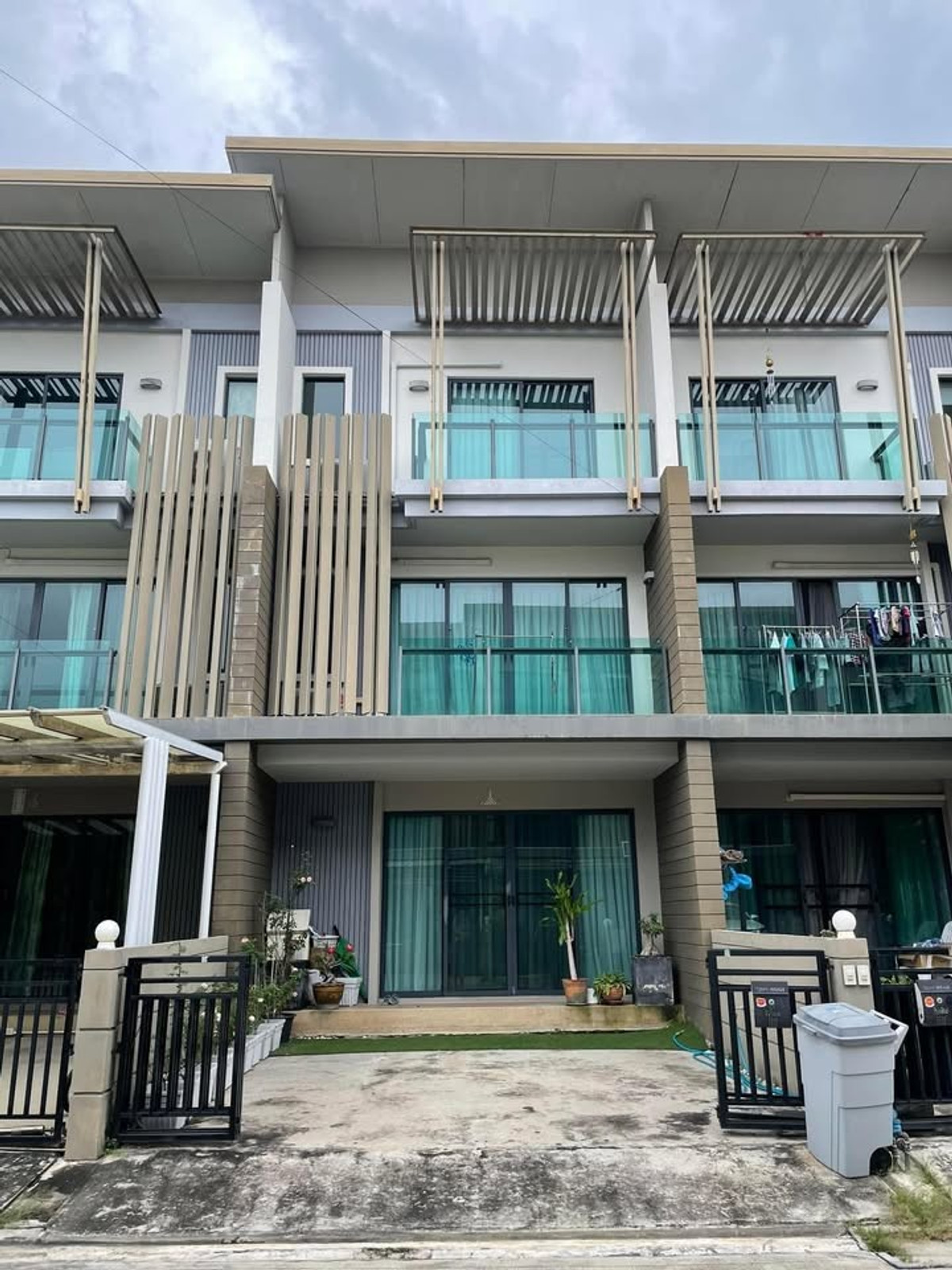 For SaleTownhomeRama 2, Bang Khun Thian : Best price for sale, Town Avenue Forte Rama 2, near Central Rama 2 064-974-2441