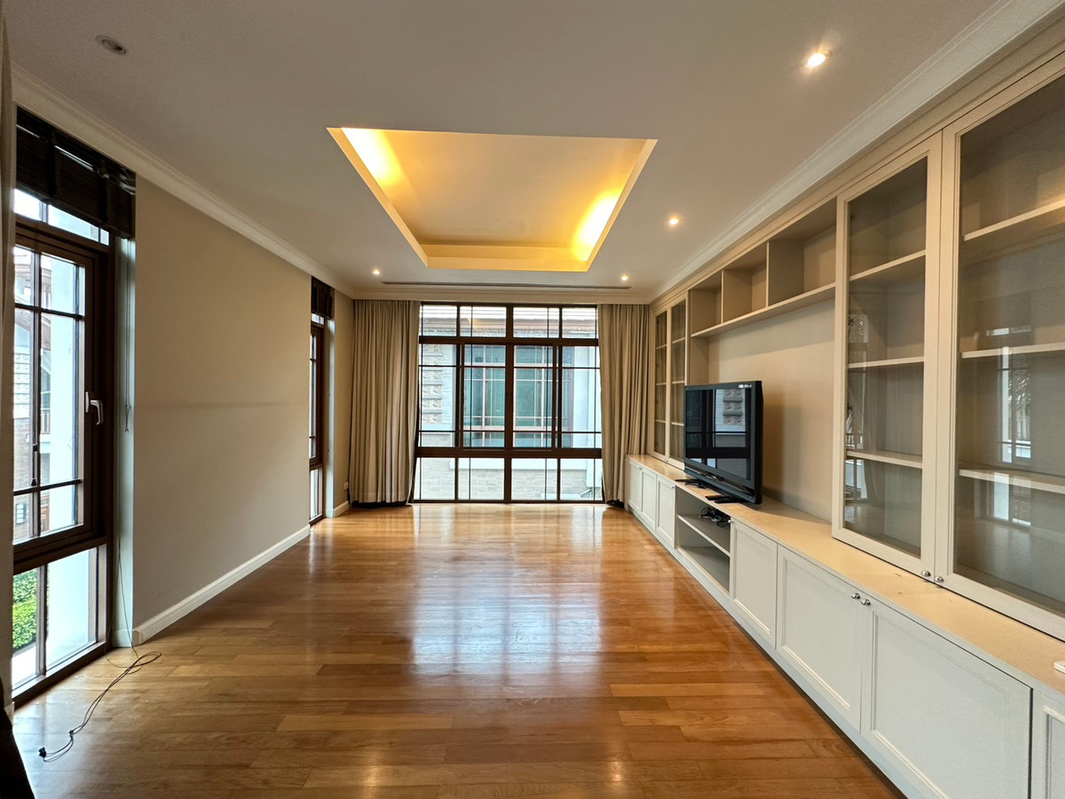 ให้เช่าบ้านอ่อนนุช อุดมสุข : ✨Baan Sansiri Sukhumvit 67 for rent! 4 bedroom 4 bathroom 394 sq.m near BTS Phrakhanong Tel.0863692224