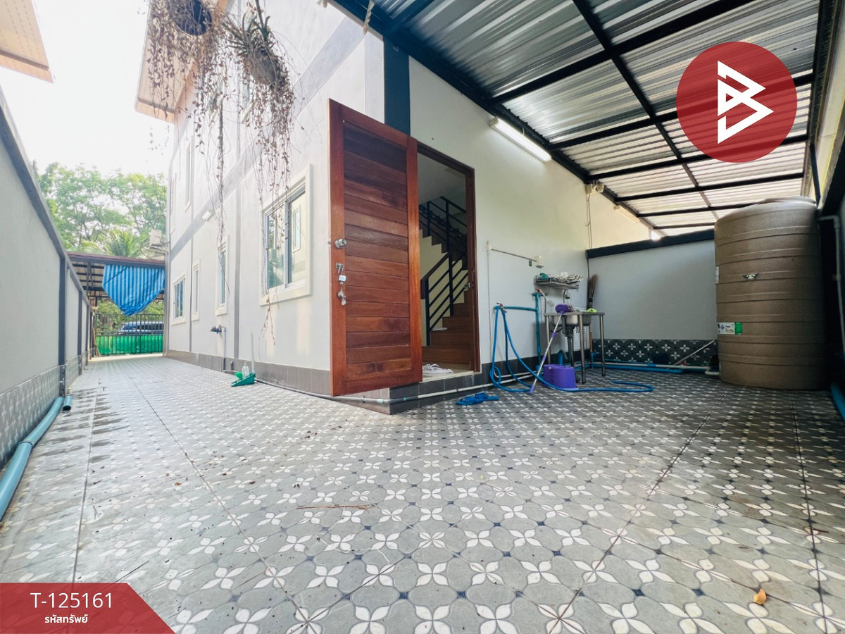 Urgent sale, semi-detached house, Soi San Chao 1, Bang Phrom, Samut Songkhram. Loading...