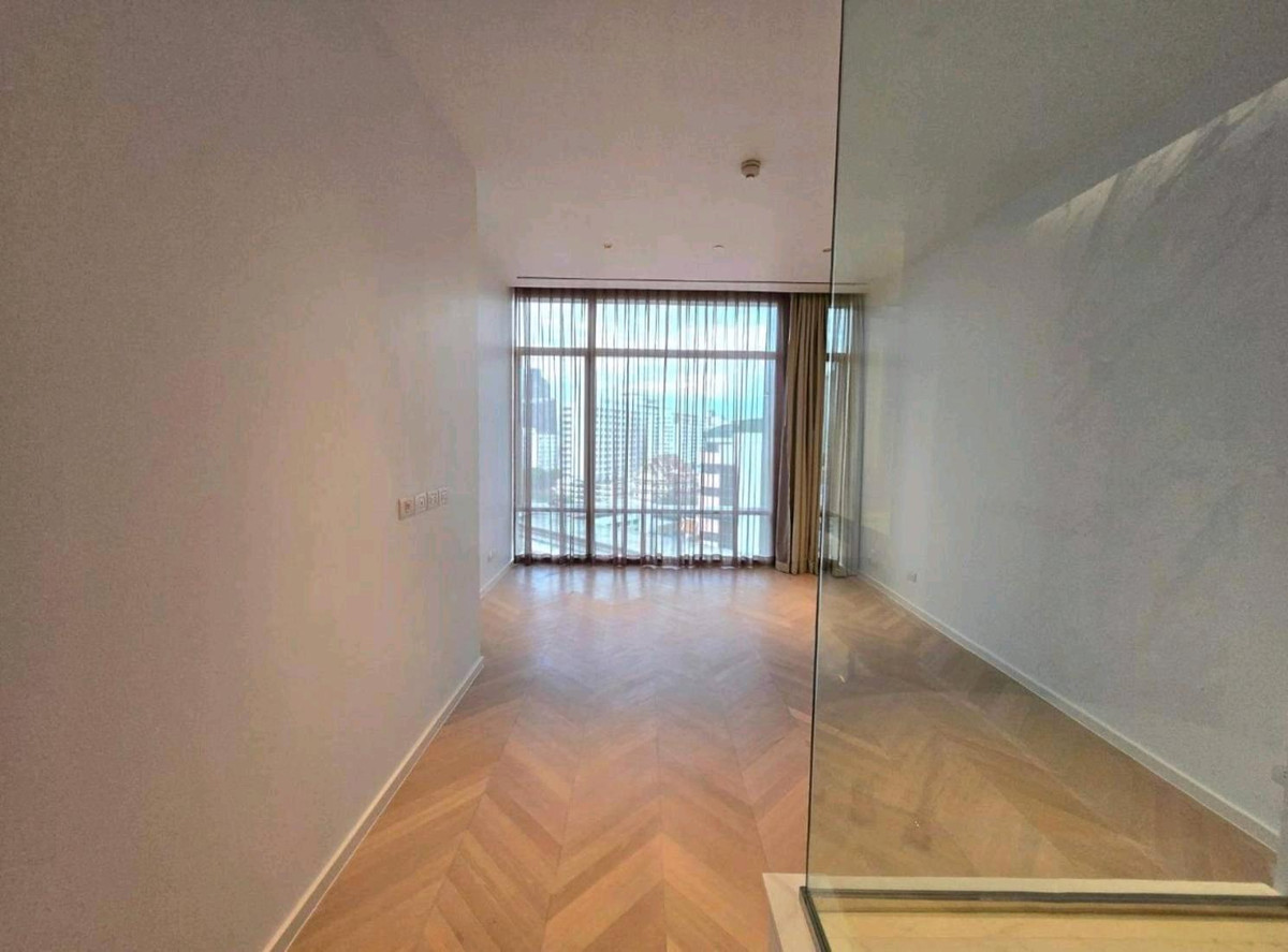 Four Seasons Private Residences Bangkok – Riverside Luxury Living Loading...