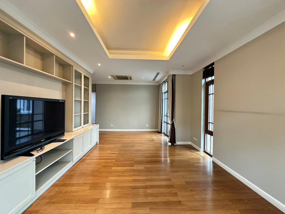 ให้เช่าบ้านอ่อนนุช อุดมสุข : ✨Baan Sansiri Sukhumvit 67 for rent! 4 bedroom 4 bathroom 394 sq.m near BTS Phrakhanong Tel.0863692224