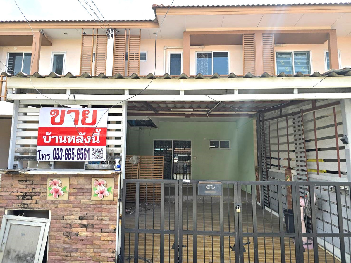 ขายทาวน์โฮมปทุมธานี รังสิต ธรรมศาสตร์ : ถูกแบบนี้หาไม่ได้อีกแล้ว!!! ราคาดีแบบนี้มีเพียงหลังเดียวเท่านั้น! ทาวน์โฮม 2 ชั้น ขายตามสภาพ หมู่บ้าน ไอลีฟ ทาวน์ ลำลูกกาคลอง 3 