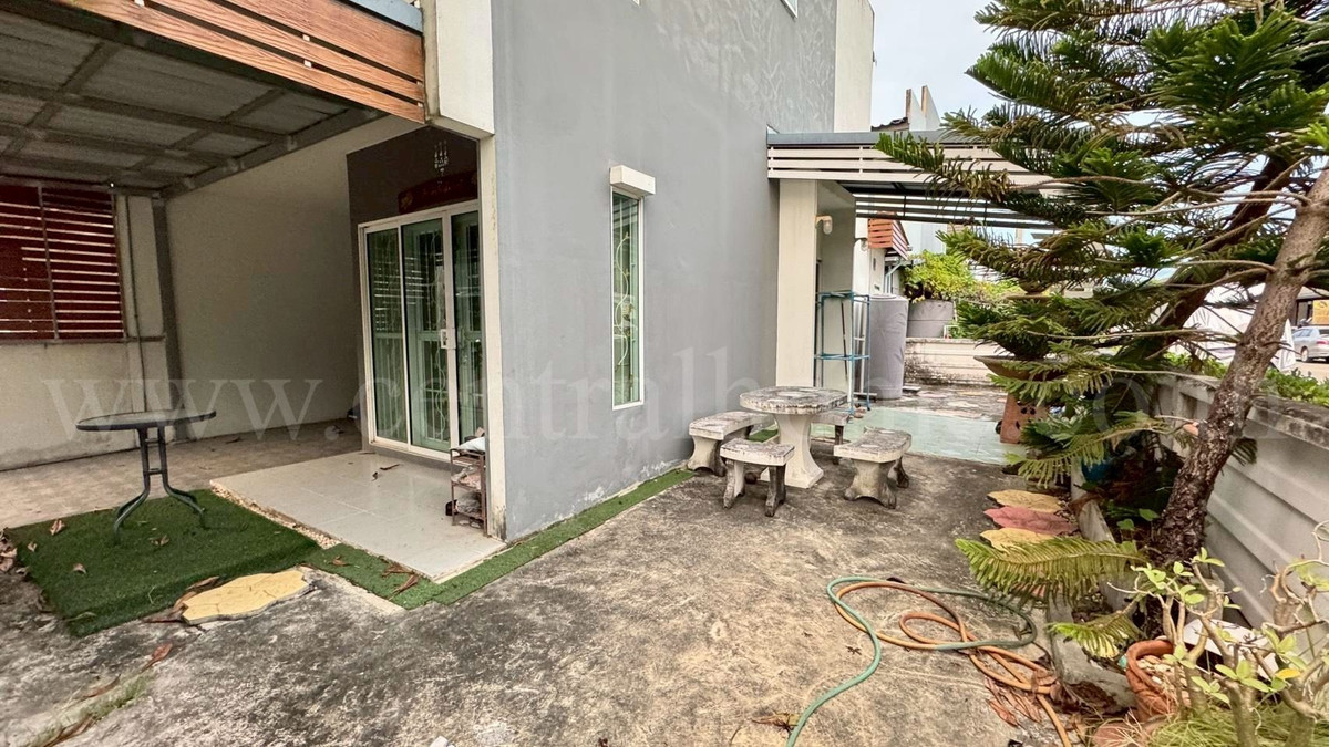 ทาวน์โฮม อารียา เดอะคัลเลอร์ วงแหวน - ราชพฤกษ์ หลังมุม Loading...