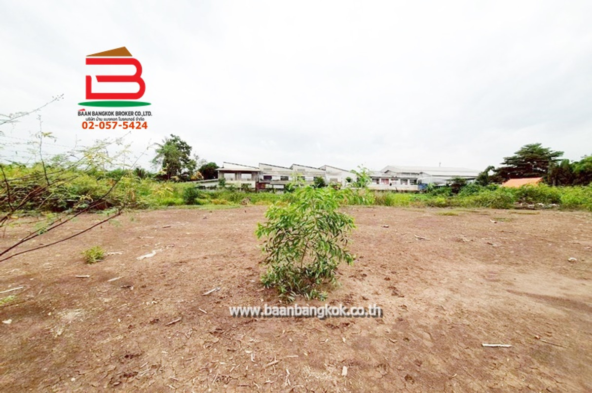 Land, beautiful plot, Soi Erawan 21, area 2 rai, Erawan 1 Road, Khlong Luang District, Pathum Thani Province. Loading...