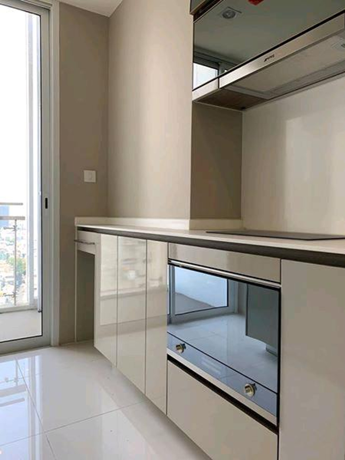 🏙️ For Rent: The Room Sathorn – Thanon Pun Loading...