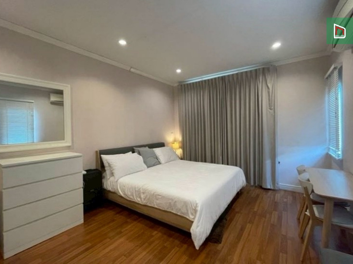 Single house, Perfect Place 2, Ramkhamhaeng 174, corner plot, 59.60 sq m, 3 bedrooms, 2 bathrooms, 4.99 million, some built-ins, quiet, ready to move in. Loading...