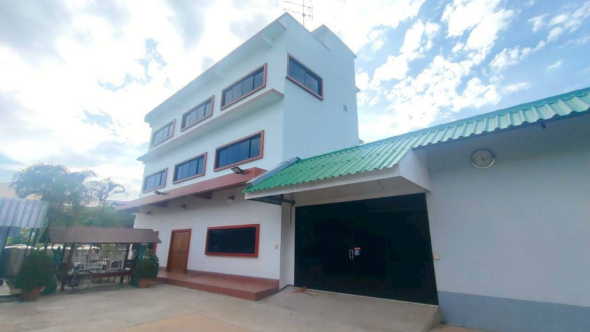 Land for sale 4-0-10 rai with office building. and a 3-story residential house on Bang Bua Thong Road, Suphan Buri Loading...