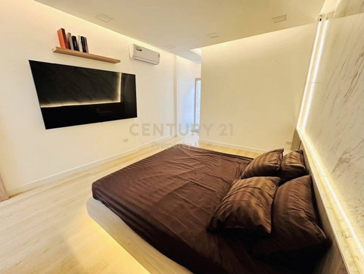 บ้านมุมหลังแต่งสวย 3 ชั้น พร้อมอยู่ สไตล์โมเดล – ซอยจันทน์ 32 ขนาด 15 ตร.ว. ใกล้ BTS สุรศักดิ์ เพียง 400 เมตร No.62-HH-68044 Loading...