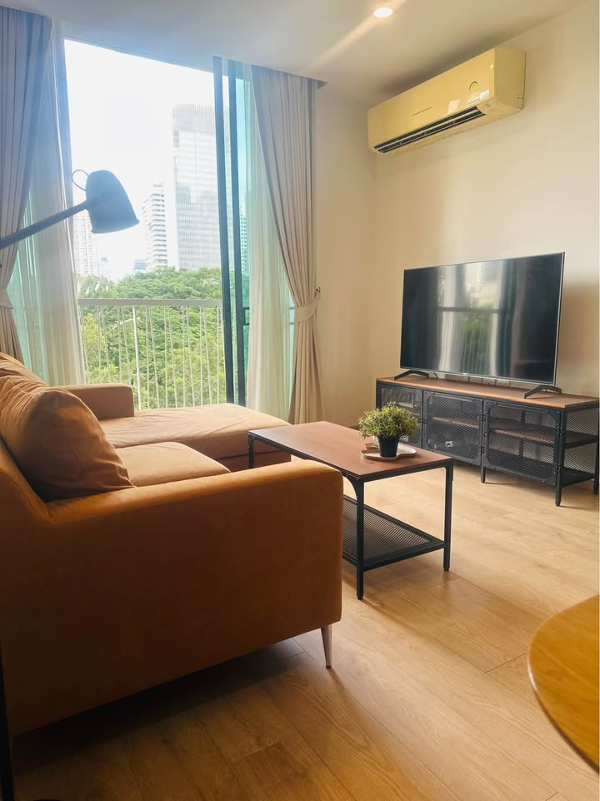 ให้เช่าคอนโดสุขุมวิท อโศก ทองหล่อ : Condo  For Rent  :  Noble Recole  Sukhumvit 19(BTS Asoke)  (Rt-01)
