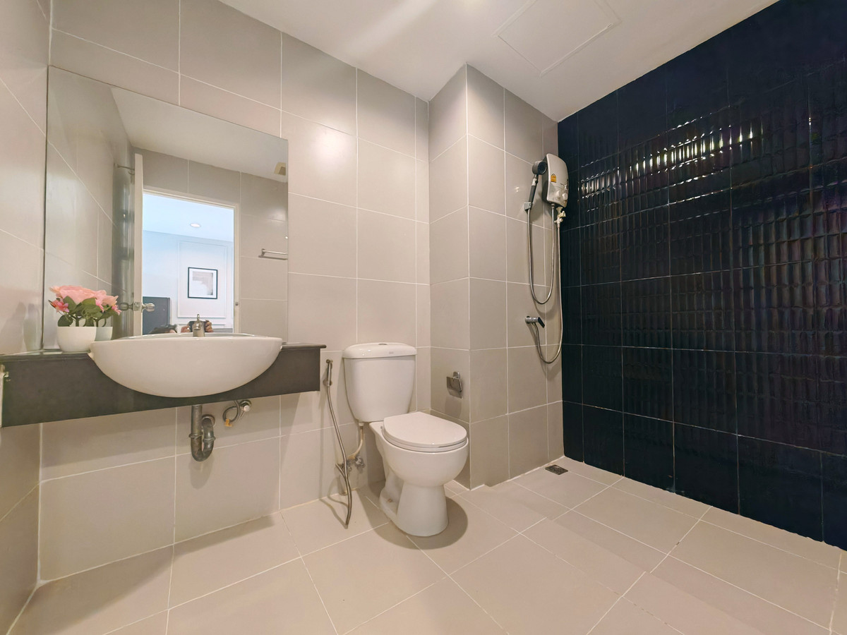 คอนโดแจ้งวัฒนะ เมืองทอง : ให้เช่า คอนโดรีโนเวทใหม่หมดจด 💥 The Paint งามวงศ์วาน 22 💥 วิวโล่ง ติดห้างเดอะมอลล์งามวงศ์วาน ใกล้ทางด่วน ใกล้ MRT สายสีแดง สีม่วง