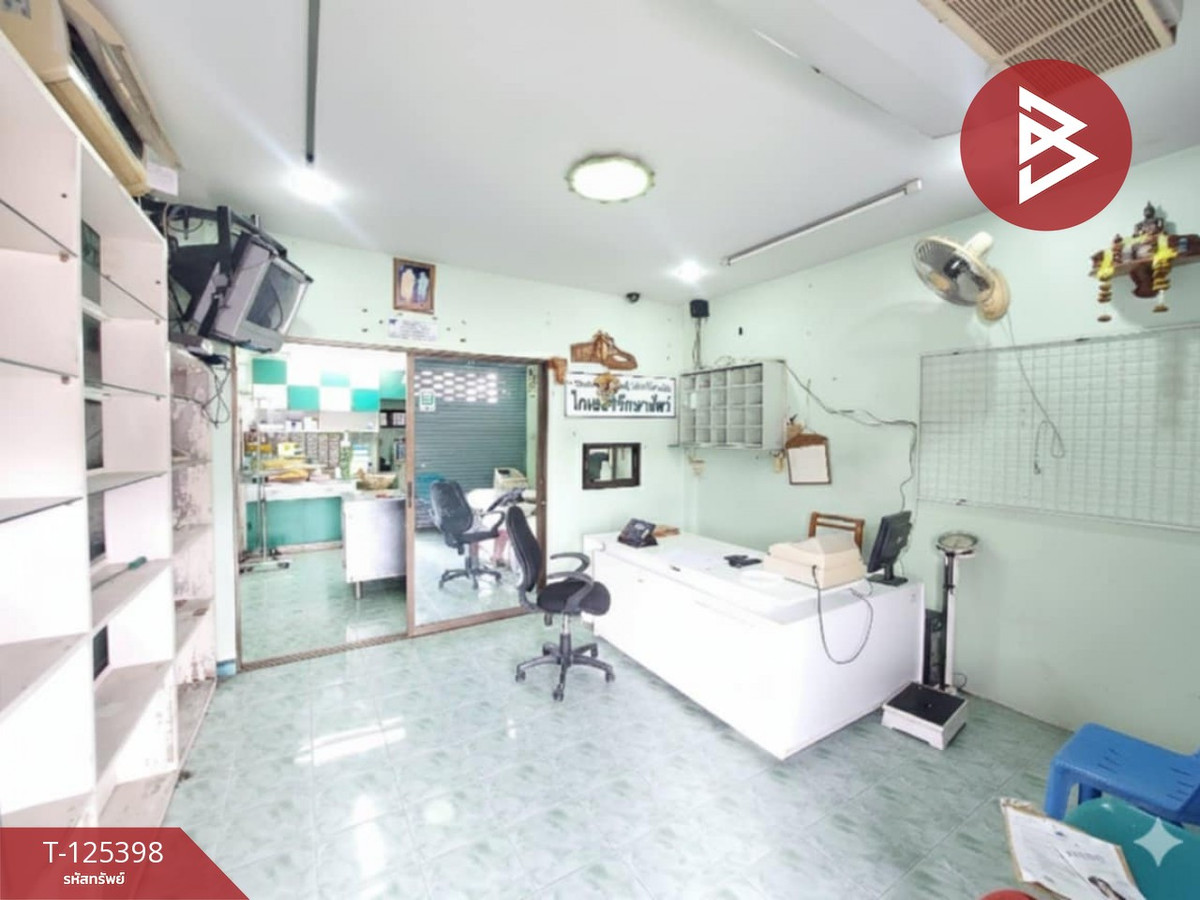 ขายอาคารพาณิชย์หลังมุม 3 ชั้น เนื้อที่ 15.2 ตารางวา บางกรวย นนทบุรี Loading...