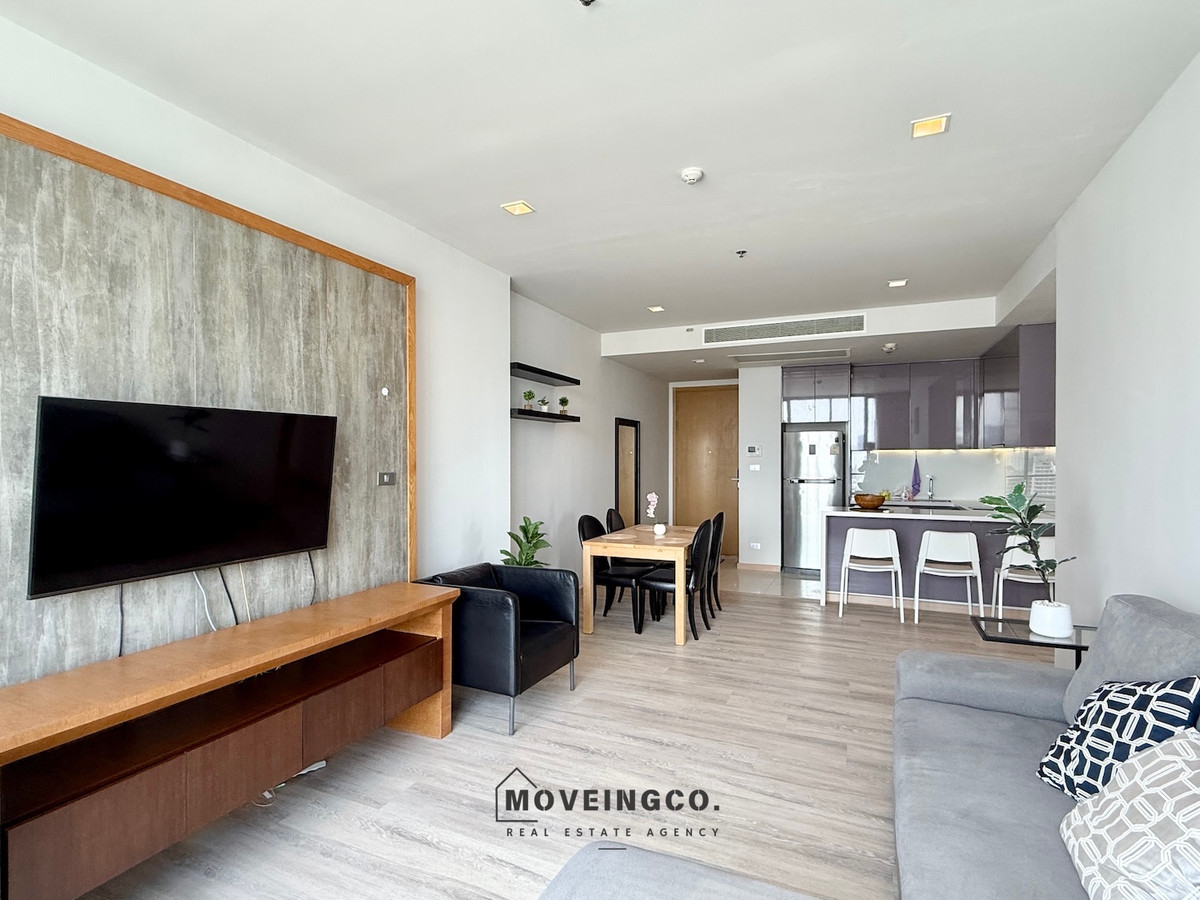 คอนโด 2 ห้องนอน ใจกลางสุขุมวิท สะดวก มีทางเชื่อมถึง BTS นานา Loading...