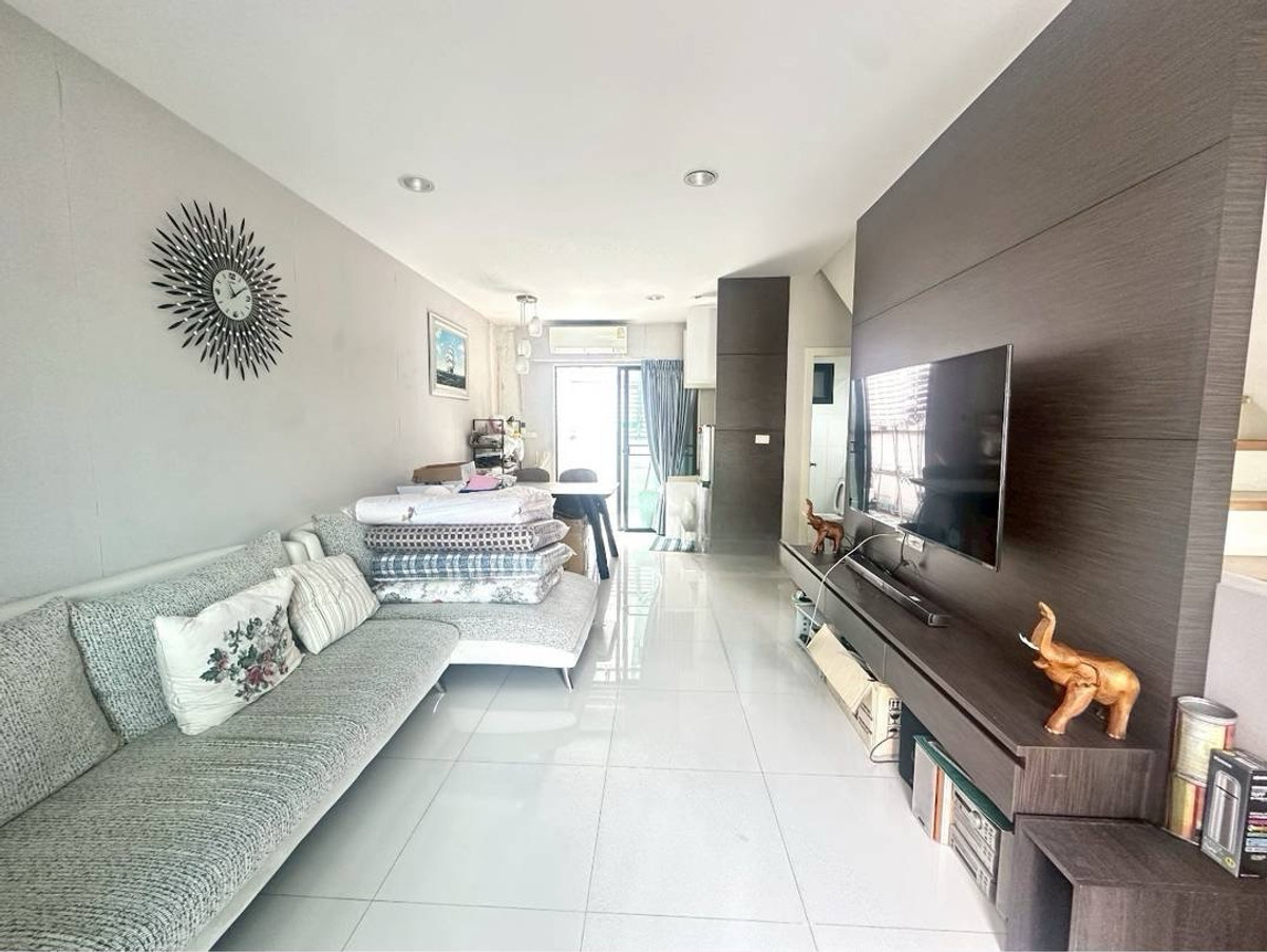 ขายทาวน์โฮมท่าพระ ตลาดพลู วุฒากาศ : ขายบ้าน ทาวน์โฮม บ้านกลางเมือง กัลปพฤกษ์(LVC030003)