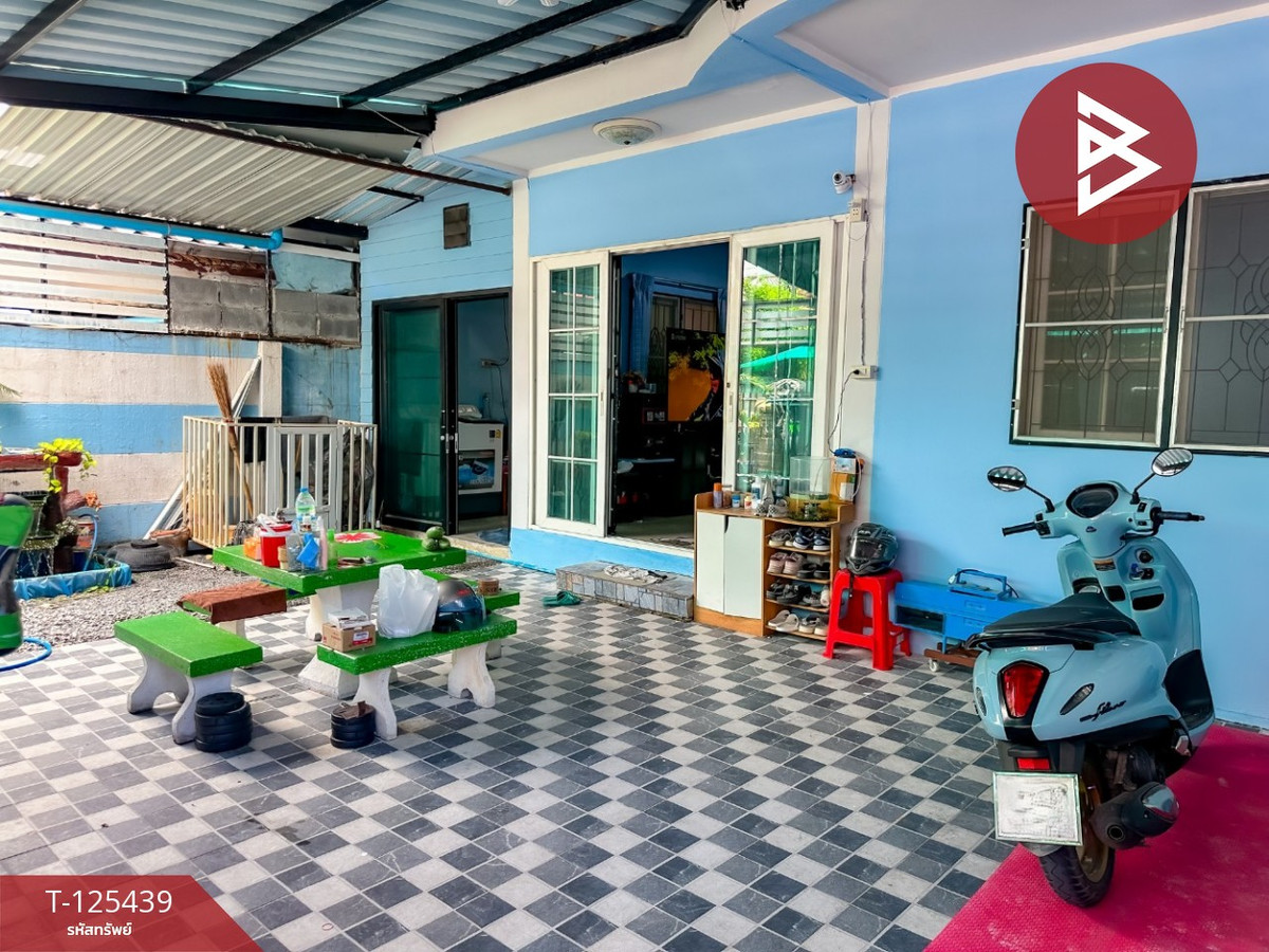 Townhouse for sale Fueang Fa Villa Village 15, Phase 1, Phraeksa, Samut Prakan Loading...