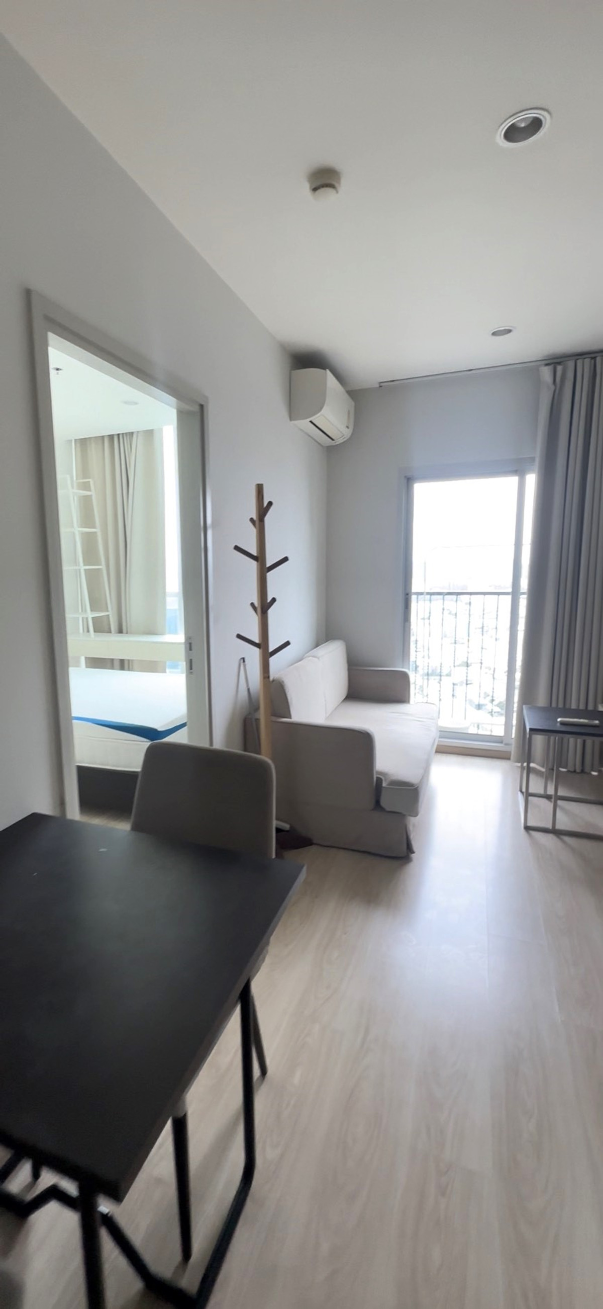 For RentCondoRatchadapisek, Huaikwang, Suttisan : Noble Revolve Ratchada 2 | 1 bedroom, high floor 📞 Line:@pukkhome (with @ )